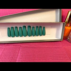 PrettySins Pretty and polished Press on Nails 💅